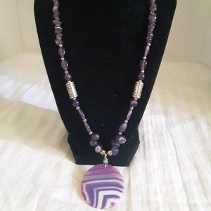 Amethyst Chips? Purple Silvertone Beads Agate Pendent? Necklace-read description